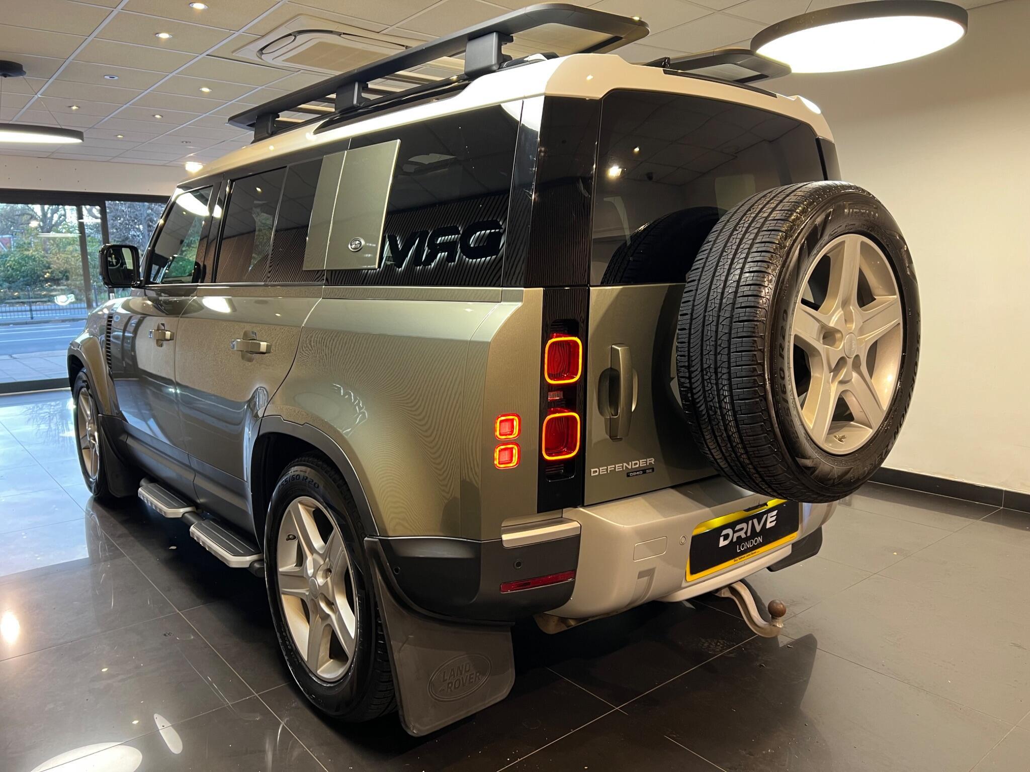 Land Rover Defender 110